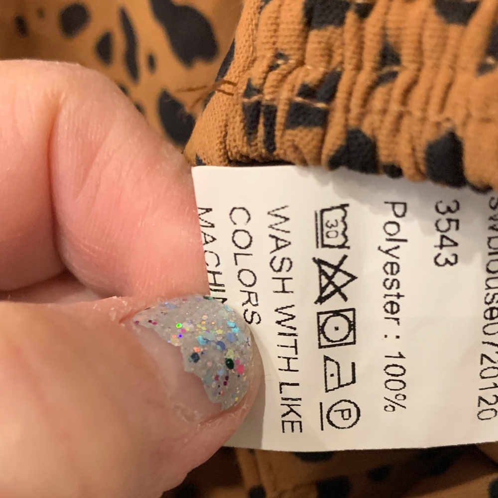 Leopard Print Women's Top smocked back  long sleeve s/ m. No brand - Picture 5 of 7